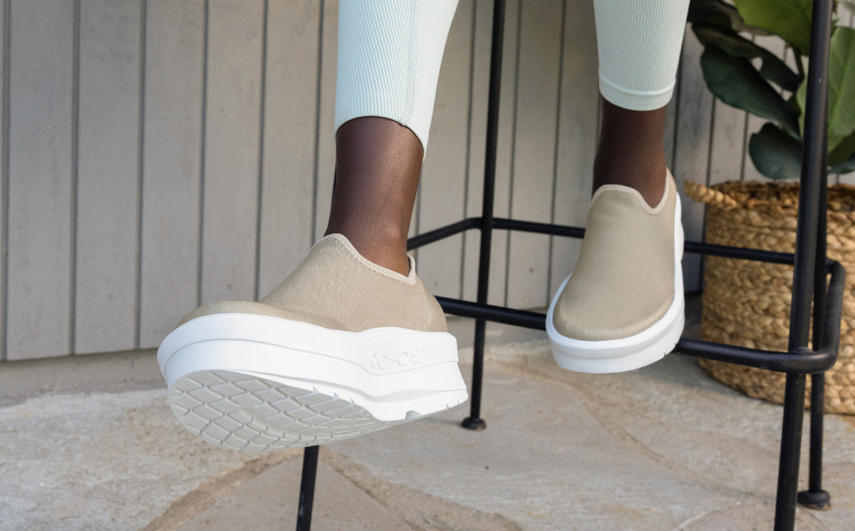 Women's OOmega eeZee Low Shoe - Nomad (FINAL SALE) - Image 3