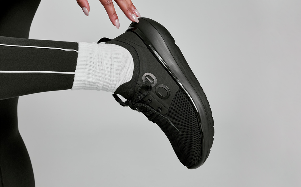 Women's OOmy Stride - Black - Image 4