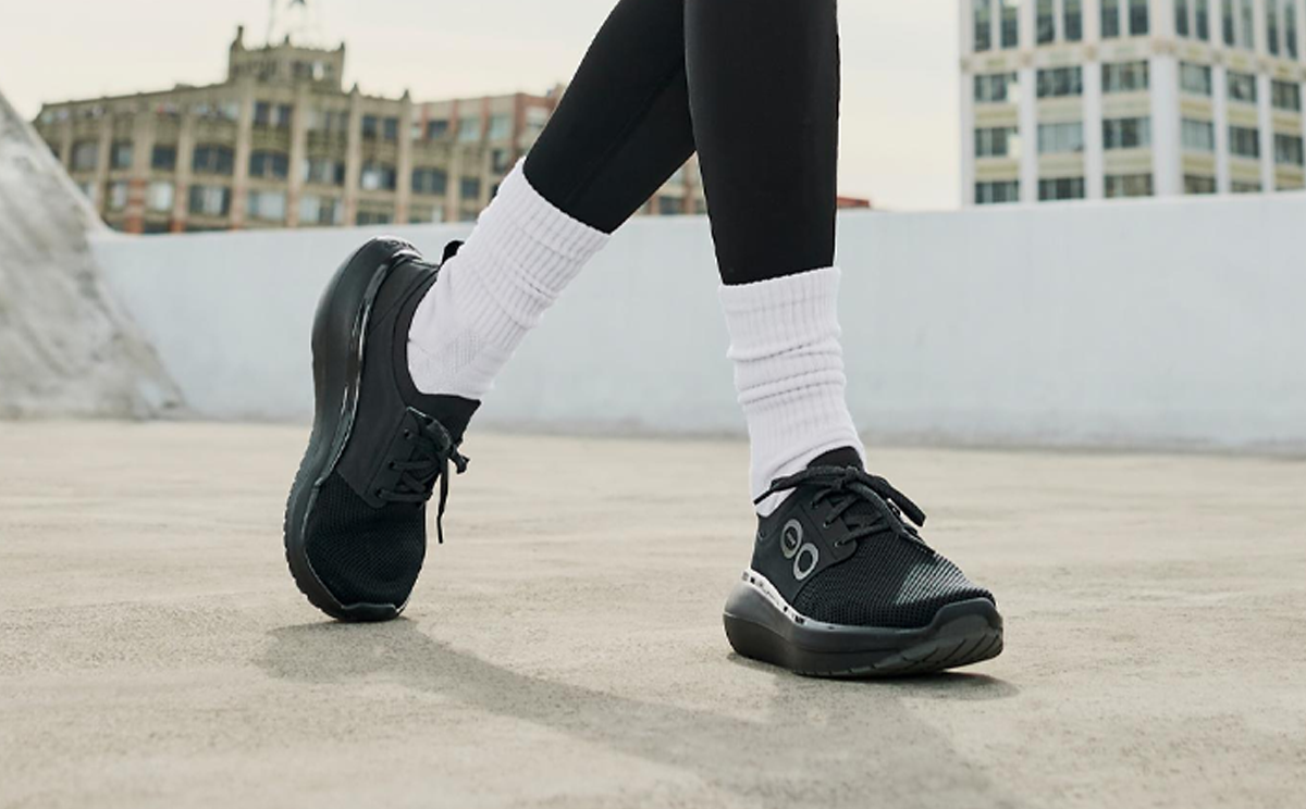 Women's OOmy Stride - Black - Image 5